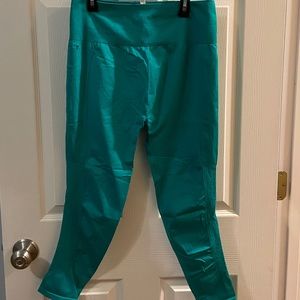 Fabletics sync high waisted perforated 7/8